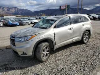✅ 2015 Toyota Highlander XLE • VIN: 5TDJKRFH5FS224368 • Lot: 91626285. Listed on Copart with Not provided. Free auction sales archive from the USA and detailed vehicle history report at DreamBid. Image 1.