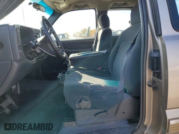 ✅ 2002 Chevrolet Silverado 1500 • VIN: 2GCEK19V321235830 • Лот: 76747374. Опубликован ранее на Copart с пробегом 148 500 миль. Бесплатный доступ к архиву аукционных продаж из США и подробный отчёт об истории автомобиля на DreamBid. Изображение 7.