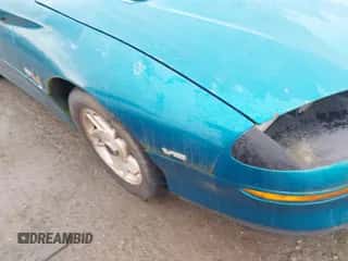 1996 Chevrolet Camaro z VIN 2G1FP22K4T2111369, wystawiony jako IAAI lot #41487484 z przebiegiem 153 673 mil mil oraz . Historia ofert i sprzedaży dostępna na DreamBid. Obrazek 6.