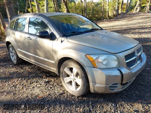 ✅ 2010 Dodge Caliber SXT • VIN: 1B3CB4HA5AD630099 • Lot: 43511222. Wystawiony na IAAI z przebiegiem 140 963 mil. Bezpłatny archiwum sprzedaży aukcyjnych z USA i szczegółowy raport historii pojazdu na DreamBid. Zdjęcie 1.