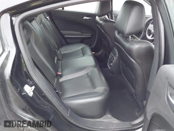 ✅ 2020 Dodge Charger SXT • VIN: 2C3CDXBGXLH207388 • Lot: 43625842. Wystawiony na IAAI z przebiegiem 68 927 mil. Bezpłatny archiwum sprzedaży aukcyjnych z USA i szczegółowy raport historii pojazdu na DreamBid. Zdjęcie 8.