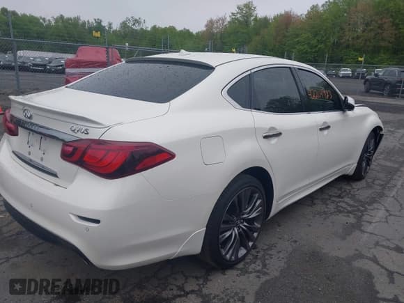 ✅ 2016 Infiniti Q70 • VIN: JN1BY1AR4GM271282 • Lot: 42204923. Wystawiony na IAAI z przebiegiem 104 244 mil. Bezpłatny archiwum sprzedaży aukcyjnych z USA i szczegółowy raport historii pojazdu na DreamBid. Zdjęcie 4.