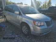 ✅ 2008 Chrysler Town & Country Touring • VIN: 2A8HR54P28R658569 • Лот: 86882685. Опубликован ранее на Copart с пробегом 138 330 миль. Бесплатный доступ к архиву аукционных продаж из США и подробный отчёт об истории автомобиля на DreamBid. Изображение 4.