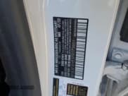 ✅ 2023 Mercedes-Benz C 43 AMG • VIN: W1KAF8HB3PR073401 • Lot: 87645465. Wystawiony na Copart z przebiegiem 27 805 mil. Bezpłatny archiwum sprzedaży aukcyjnych z USA i szczegółowy raport historii pojazdu na DreamBid. Zdjęcie 13.