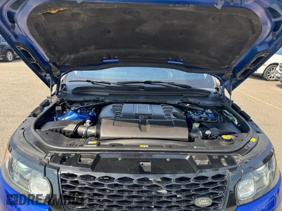 ✅ 2017 Land Rover Range Rover Sport SVR • VIN: SALWZ2FE7HA131018 • Lot: 66575015. Wystawiony na Copart z przebiegiem 153 468 mil. Bezpłatny archiwum sprzedaży aukcyjnych z USA i szczegółowy raport historii pojazdu na DreamBid. Zdjęcie 8.