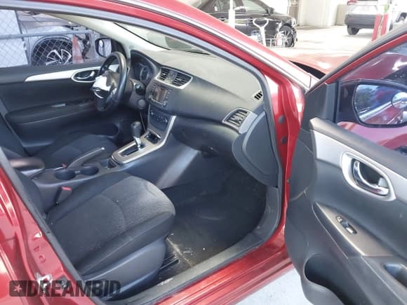 ✅ 2015 Nissan Sentra S • VIN: 3N1AB7APXFY215079 • Lot: 43080333. Listed on IAAI with 160,414 mi. Free auction sales archive from the USA and detailed vehicle history report at DreamBid. Image 5.
