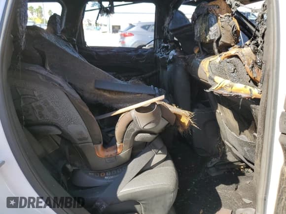 ✅ 2015 Jeep Grand Cherokee Laredo • VIN: 1C4RJEAG6FC614166 • Lot: 89508385. Wystawiony na Copart z przebiegiem Nie podano. Bezpłatny archiwum sprzedaży aukcyjnych z USA i szczegółowy raport historii pojazdu na DreamBid. Zdjęcie 11.