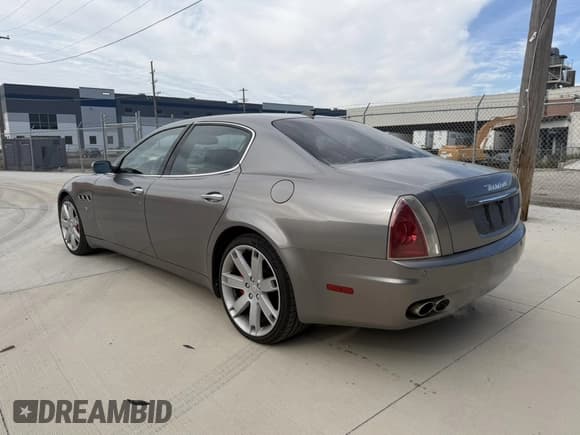 ✅ 2007 Maserati Quattroporte • VIN: ZAMCE39A970026890 • Лот: 43574363. Опубликован ранее на IAAI с пробегом 86 868 миль. Бесплатный доступ к архиву аукционных продаж из США и подробный отчёт об истории автомобиля на DreamBid. Изображение 3.