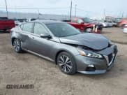 ✅ 2019 Nissan Altima SV • VIN: 1N4BL4DW0KN305595 • Lot: 43449867. Wystawiony na IAAI z przebiegiem 33 944 mil. Bezpłatny archiwum sprzedaży aukcyjnych z USA i szczegółowy raport historii pojazdu na DreamBid. Zdjęcie 1.