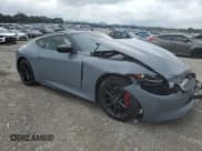 ✅ 2024 Nissan Z Performance • VIN: JN1BZ4BH6RM367342 • Lot: 82334045. Wystawiony na Copart z przebiegiem 7 173 mil. Bezpłatny archiwum sprzedaży aukcyjnych z USA i szczegółowy raport historii pojazdu na DreamBid. Zdjęcie 4.