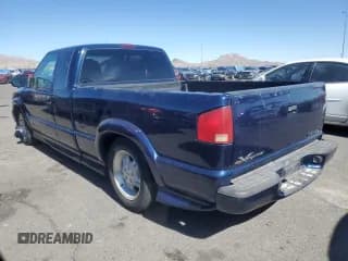 ✅ 2000 Chevrolet S-10 LS • VIN: 1GCCS19W2Y8253502 • Лот: 46903875. Опубликован ранее на Copart с пробегом 124 135 миль. Бесплатный доступ к архиву аукционных продаж из США и подробный отчёт об истории автомобиля на DreamBid. Изображение 2.