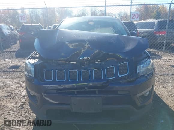 ✅ 2018 Jeep Compass Latitude • VIN: 3C4NJDBB8JT281803 • Lot: 43534542. Wystawiony na IAAI z przebiegiem 114 046 mil. Bezpłatny archiwum sprzedaży aukcyjnych z USA i szczegółowy raport historii pojazdu na DreamBid. Zdjęcie 6.