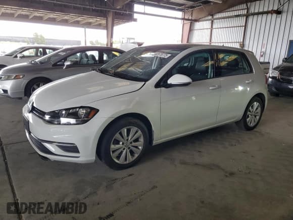 ✅ 2020 Volkswagen Golf TSI • VIN: 3VWG57AU5LM013576 • Lot: 82678775. Listed on Copart with 41,791 mi. Free auction sales archive from the USA and detailed vehicle history report at DreamBid. Image 1.