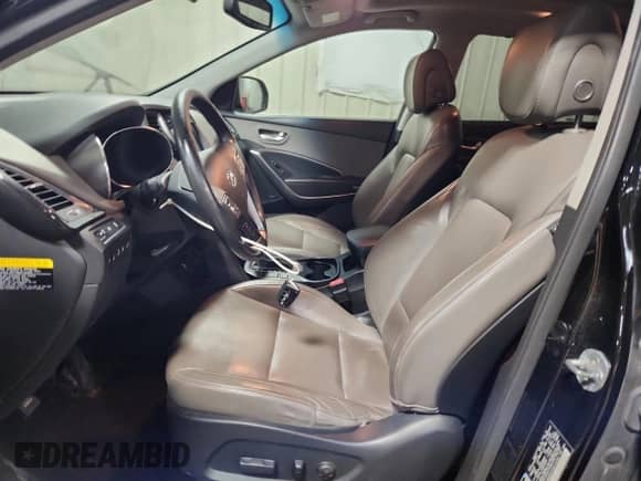 2016 Hyundai Santa Fe Limited z VIN KM8SRDHF9GU141064, wystawiony jako Copart lot #90247635 z przebiegiem 142 441 mil mil oraz Czysty tytuł • Clean title. Historia ofert i sprzedaży dostępna na DreamBid. Obrazek 7.