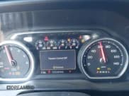 ✅ 2019 Chevrolet Silverado 1500 High Country • VIN: 3GCPWFED0KG128202 • Lot: 42626791. Wystawiony na IAAI z przebiegiem 132 247 mil. Bezpłatny archiwum sprzedaży aukcyjnych z USA i szczegółowy raport historii pojazdu na DreamBid. Zdjęcie 7.