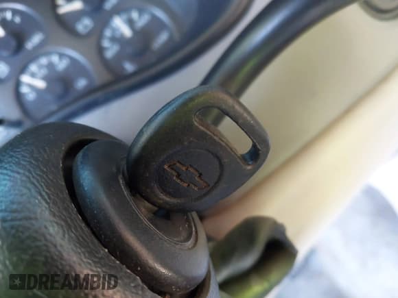 ✅ 2002 Chevrolet Tahoe LS • VIN: 1GNEC13Z42R243992 • Lot: 43706507. Listed on IAAI with 245,208 mi. Free auction sales archive from the USA and detailed vehicle history report at DreamBid. Image 11.