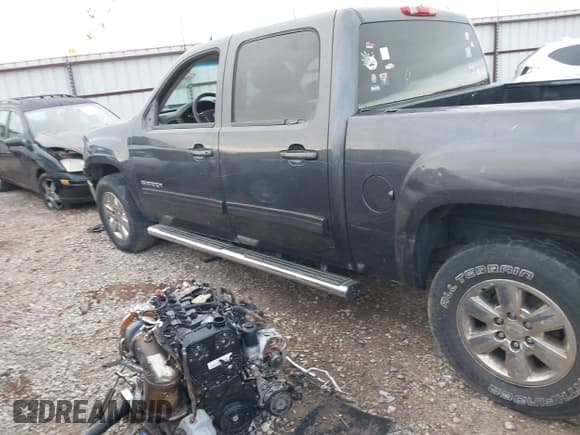 ✅ 2011 GMC Sierra 1500 SLT • VIN: 3GTP2WE34BG156734 • Лот: 41063601. Опубликован ранее на IAAI с пробегом 197 975 миль. Бесплатный доступ к архиву аукционных продаж из США и подробный отчёт об истории автомобиля на DreamBid. Изображение 14.