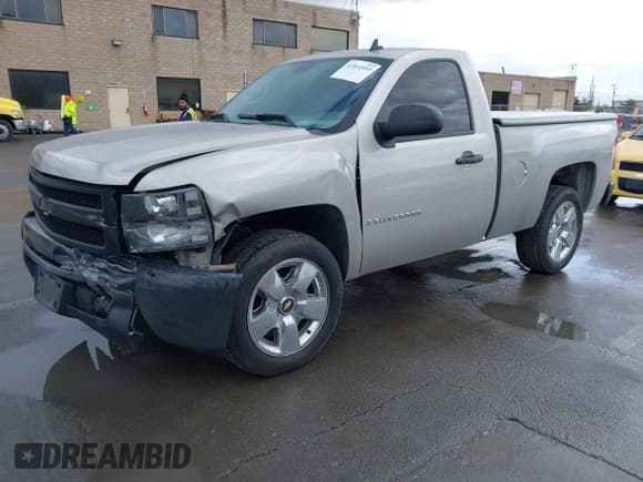 ✅ 2007 Chevrolet Silverado 1500 Work Truck • VIN: 1GCEC14X97Z612357 • Лот: 41814559. Опубликован ранее на IAAI с пробегом 176 664 миль. Бесплатный доступ к архиву аукционных продаж из США и подробный отчёт об истории автомобиля на DreamBid. Изображение 2.