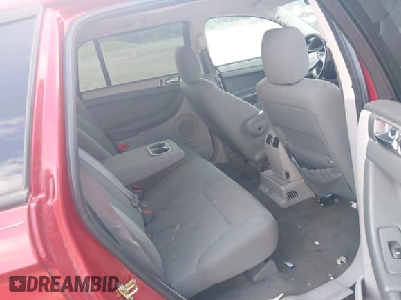 ✅ 2007 Chrysler Pacifica • VIN: 2A8GF48X47R146268 • Lot: 42806463. Listed on IAAI with 209,950 mi. Free auction sales archive from the USA and detailed vehicle history report at DreamBid. Image 8.