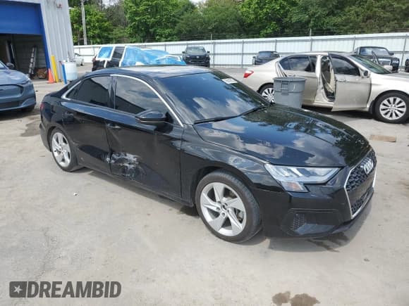 ✅ 2022 Audi A3 Premium • VIN: WAUAUDGY5NA040780 • Lot: 65610035. Wystawiony na Copart z przebiegiem 73 534 mil. Bezpłatny archiwum sprzedaży aukcyjnych z USA i szczegółowy raport historii pojazdu na DreamBid. Zdjęcie 4.
