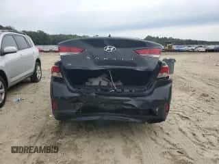 ✅ 2019 Hyundai Sonata SE • VIN: 5NPE24AF3KH819486 • Lot: 84643095. Wystawiony na Copart z przebiegiem 147 293 mil mil. Skorzystaj z bezpłatnego archiwum sprzedaży aukcyjnych z USA i zobacz szczegółowy raport historii pojazdu na DreamBid. Zdjęcie 6.