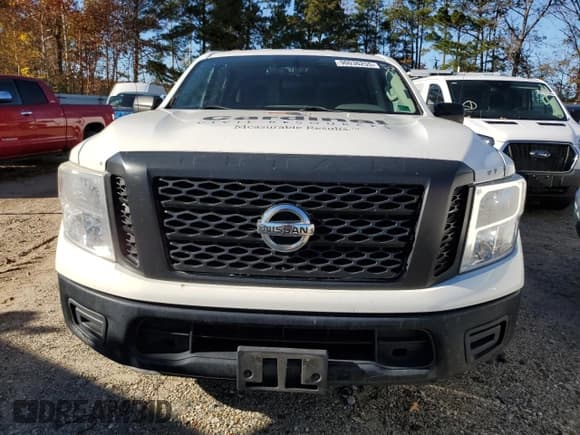 ✅ 2017 Nissan Titan S • VIN: 1N6AA1EK2HN536848 • Lot: 90036255. Listed on Copart with 202,635 mi. Free auction sales archive from the USA and detailed vehicle history report at DreamBid. Image 5.