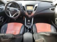 ✅ 2012 Hyundai Veloster w/Red Int • VIN: KMHTC6AD1CU023062 • Lot: 80237414. Wystawiony na Copart z przebiegiem 125 771 mil. Bezpłatny archiwum sprzedaży aukcyjnych z USA i szczegółowy raport historii pojazdu na DreamBid. Zdjęcie 8.