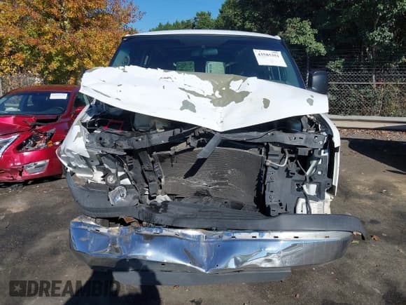 ✅ 2006 Chevrolet Express Cargo • VIN: 1GCGG25V761116941 • Lot: 43585351. Listed on IAAI with 377,432 mi. Free auction sales archive from the USA and detailed vehicle history report at DreamBid. Image 13.