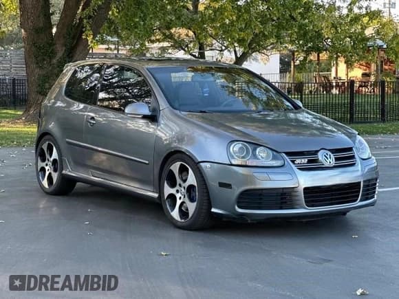 ✅ 2008 Volkswagen R32 • VIN: WVWKC71K98W188616 • Lot: 78023834. Wystawiony na Copart z przebiegiem 127 512 mil. Bezpłatny archiwum sprzedaży aukcyjnych z USA i szczegółowy raport historii pojazdu na DreamBid. Zdjęcie 1.