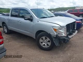 ✅ 2019 Nissan Titan SV • VIN: 1N6AA1EK2KN513058 • Lot: 42489359. Listed on IAAI with 113,019 mi. Free auction sales archive from the USA and detailed vehicle history report at DreamBid. Image 1.