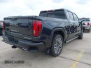 ✅ 2023 GMC Sierra 1500 Denali Ultimate • VIN: 1GTUUHEL6PZ295182 • Лот: 42497298. Опубликован ранее на IAAI с пробегом 18 401 миль. Бесплатный доступ к архиву аукционных продаж из США и подробный отчёт об истории автомобиля на DreamBid. Изображение 4.