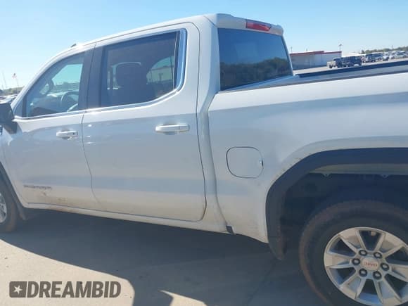 ✅ 2024 GMC Sierra 1500 • VIN: 1GTPHBEK5RZ190996 • Лот: 43595513. Опубликован ранее на IAAI с пробегом 55 062 миль. Бесплатный доступ к архиву аукционных продаж из США и подробный отчёт об истории автомобиля на DreamBid. Изображение 14.
