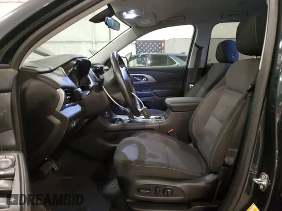 2018 Chevrolet Traverse LT Cloth z VIN 1GNERGKW0JJ218304, wystawiony jako Copart lot #84930735 z przebiegiem 64 768 mil mil oraz Szkoda całkowita • Salvage title. Historia ofert i sprzedaży dostępna na DreamBid. Obrazek 7.