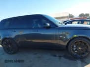✅ 2025 Land Rover Range Rover SE • VIN: SALKP9E92SA264648 • Lot: 43573827. Wystawiony na IAAI z przebiegiem 10 138 mil. Bezpłatny archiwum sprzedaży aukcyjnych z USA i szczegółowy raport historii pojazdu na DreamBid. Zdjęcie 13.