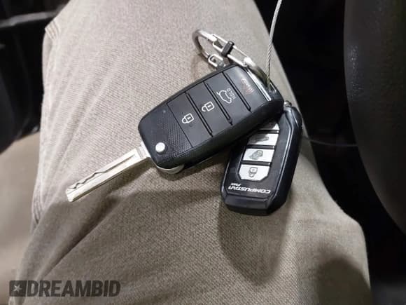 ✅ 2020 Kia Sportage LX • VIN: KNDPMCAC1L7634250 • Lot: 43711483. Wystawiony na IAAI z przebiegiem 57 824 mil. Bezpłatny archiwum sprzedaży aukcyjnych z USA i szczegółowy raport historii pojazdu na DreamBid. Zdjęcie 11.