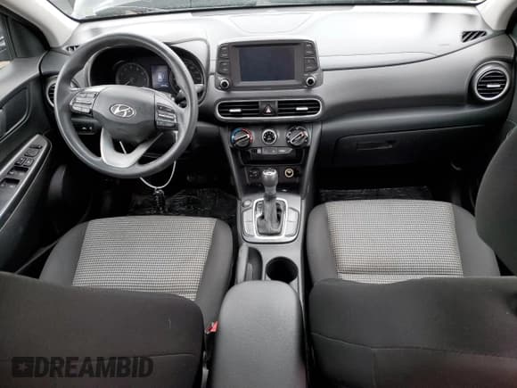 ✅ 2019 Hyundai Kona SE • VIN: KM8K12AA7KU385010 • Лот: 41196924. Опубликован ранее на Copart с пробегом 185 925 миль. Бесплатный доступ к архиву аукционных продаж из США и подробный отчёт об истории автомобиля на DreamBid. Изображение 8.