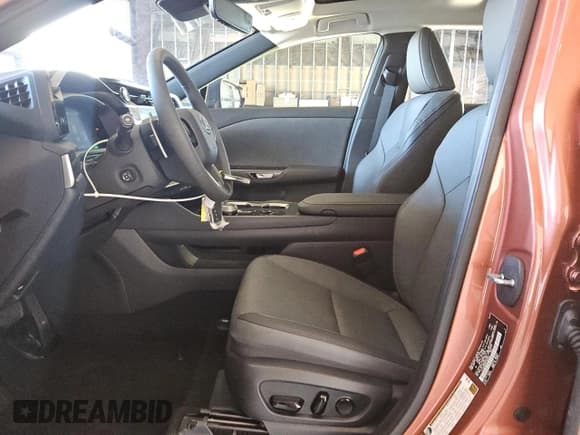 ✅ 2024 Lexus RZ 300e Premium • VIN: JTJABABB3RA003420 • Lot: 70887984. Listed on Copart with 446 mi. Free auction sales archive from the USA and detailed vehicle history report at DreamBid. Image 7.