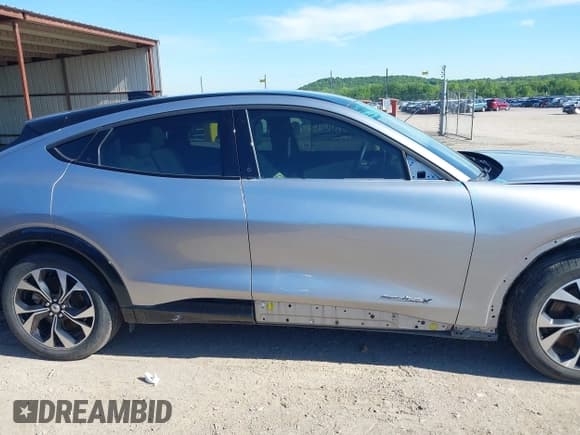 ✅ 2021 Ford Mustang Mach-E Premium • VIN: 3FMTK3SU7MMA02271 • Lot: 42072602. Listed on IAAI with 61,526 mi. Free auction sales archive from the USA and detailed vehicle history report at DreamBid. Image 14.