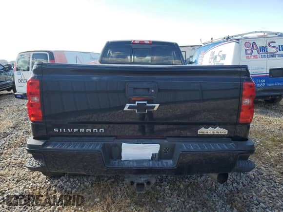 2016 Chevrolet Silverado 3500HD High Country с VIN 1GC4K1E82GF261248, выставлен на аукционе Copart как лот 57474855 с пробегом Не указан миль и Списание • Salvage title. История ставок и продаж доступна на DreamBid. Изображение 6.