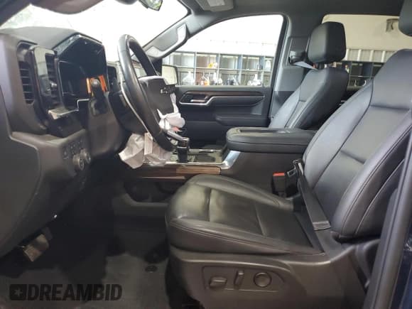 ✅ 2022 Chevrolet Silverado 1500 LT Trail Boss • VIN: 3GCUDFED3NG613754 • Lot: 63392535. Wystawiony na Copart z przebiegiem 28 408 mil. Bezpłatny archiwum sprzedaży aukcyjnych z USA i szczegółowy raport historii pojazdu na DreamBid. Zdjęcie 7.