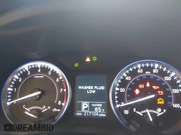 ✅ 2015 Toyota Highlander LE • VIN: 5TDBKRFH7FS144834 • Lot: 42939376. Wystawiony na IAAI z przebiegiem 217 104 mil. Bezpłatny archiwum sprzedaży aukcyjnych z USA i szczegółowy raport historii pojazdu na DreamBid. Zdjęcie 7.