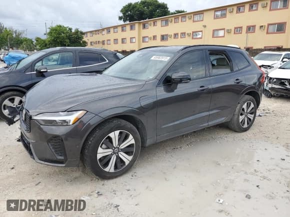 ✅ 2024 Volvo XC60 Plus Dark Theme • VIN: YV4H60DLXR1877878 • Lot: 65983915. Listed on Copart with 19,551 mi. Free auction sales archive from the USA and detailed vehicle history report at DreamBid. Image 1.