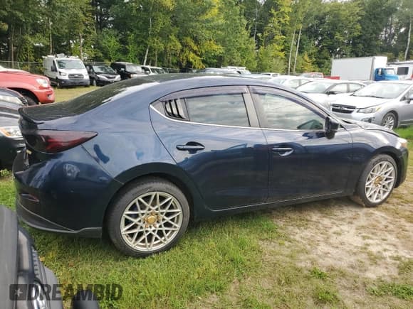 ✅ 2018 Mazda 3 Touring • VIN: 3MZBN1V30JM178683 • Лот: 80954255. Опубликован ранее на Copart с пробегом 146 227 миль. Бесплатный доступ к архиву аукционных продаж из США и подробный отчёт об истории автомобиля на DreamBid. Изображение 4.