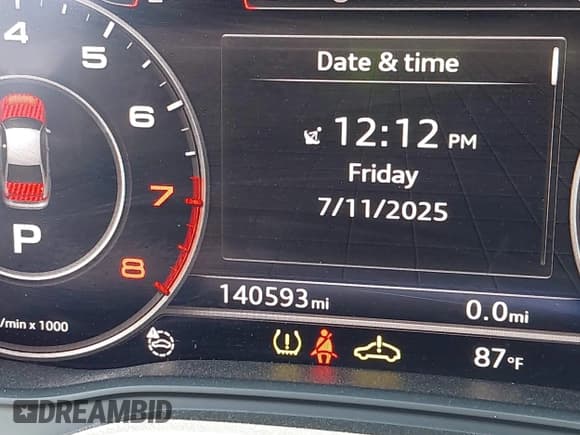 ✅ 2017 Audi A4 • VIN: WAUFNBF41HA048644 • Lot: 42712473. Wystawiony na IAAI z przebiegiem 140 593 mil. Bezpłatny archiwum sprzedaży aukcyjnych z USA i szczegółowy raport historii pojazdu na DreamBid. Zdjęcie 15.