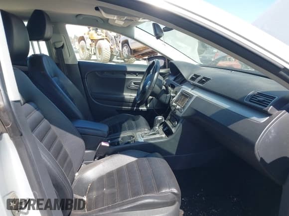 ✅ 2012 Volkswagen CC Lux Limited Edition • VIN: WVWHN7AN6CE507788 • Lot: 43324430. Wystawiony na IAAI z przebiegiem 119 561 mil. Bezpłatny archiwum sprzedaży aukcyjnych z USA i szczegółowy raport historii pojazdu na DreamBid. Zdjęcie 5.