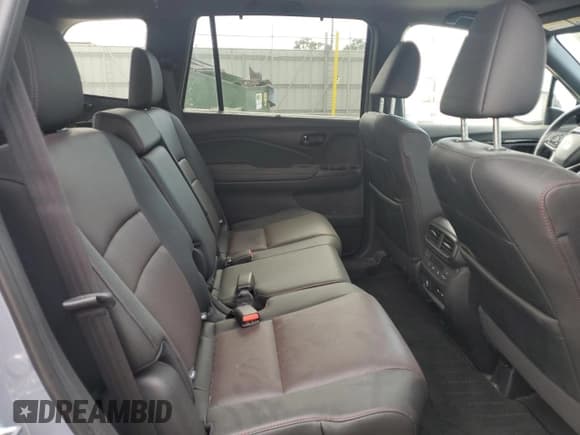 ✅ 2024 Honda Passport Black Edition • VIN: 5FNYF8H85RB009284 • Lot: 71893995. Listed on Copart with 62,575 mi. Free auction sales archive from the USA and detailed vehicle history report at DreamBid. Image 11.