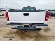 ✅ 2006 Chevrolet Silverado 2500HD Work Truck • VIN: 1GCHC23U56F226352 • Лот: 58729325. Опубликован ранее на Copart с пробегом 243 826 миль. Бесплатный доступ к архиву аукционных продаж из США и подробный отчёт об истории автомобиля на DreamBid. Изображение 6.