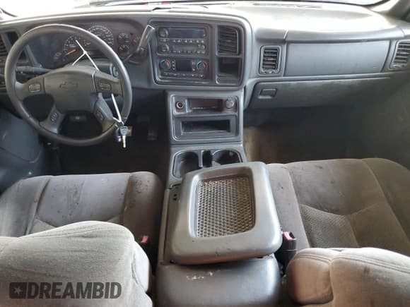 ✅ 2006 Chevrolet Silverado 2500HD Work Truck • VIN: 1GCHC23UX6F139191 • Лот: 42126165. Опубликован ранее на Copart с пробегом 311 668 миль. Бесплатный доступ к архиву аукционных продаж из США и подробный отчёт об истории автомобиля на DreamBid. Изображение 8.