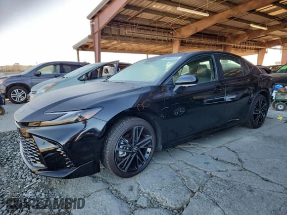 ✅ 2025 Toyota Camry LE • VIN: 4T1DAACK0SU118204 • Lot: 89932825. Listed on Copart with 8,465 mi. Free auction sales archive from the USA and detailed vehicle history report at DreamBid. Image 1.