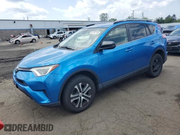 ✅ 2017 Toyota RAV4 LE • VIN: JTMZFREV2HJ104106 • Лот: 61797715. Опубликован ранее на Copart с пробегом 267 448 миль. Бесплатный доступ к архиву аукционных продаж из США и подробный отчёт об истории автомобиля на DreamBid. Изображение 1.